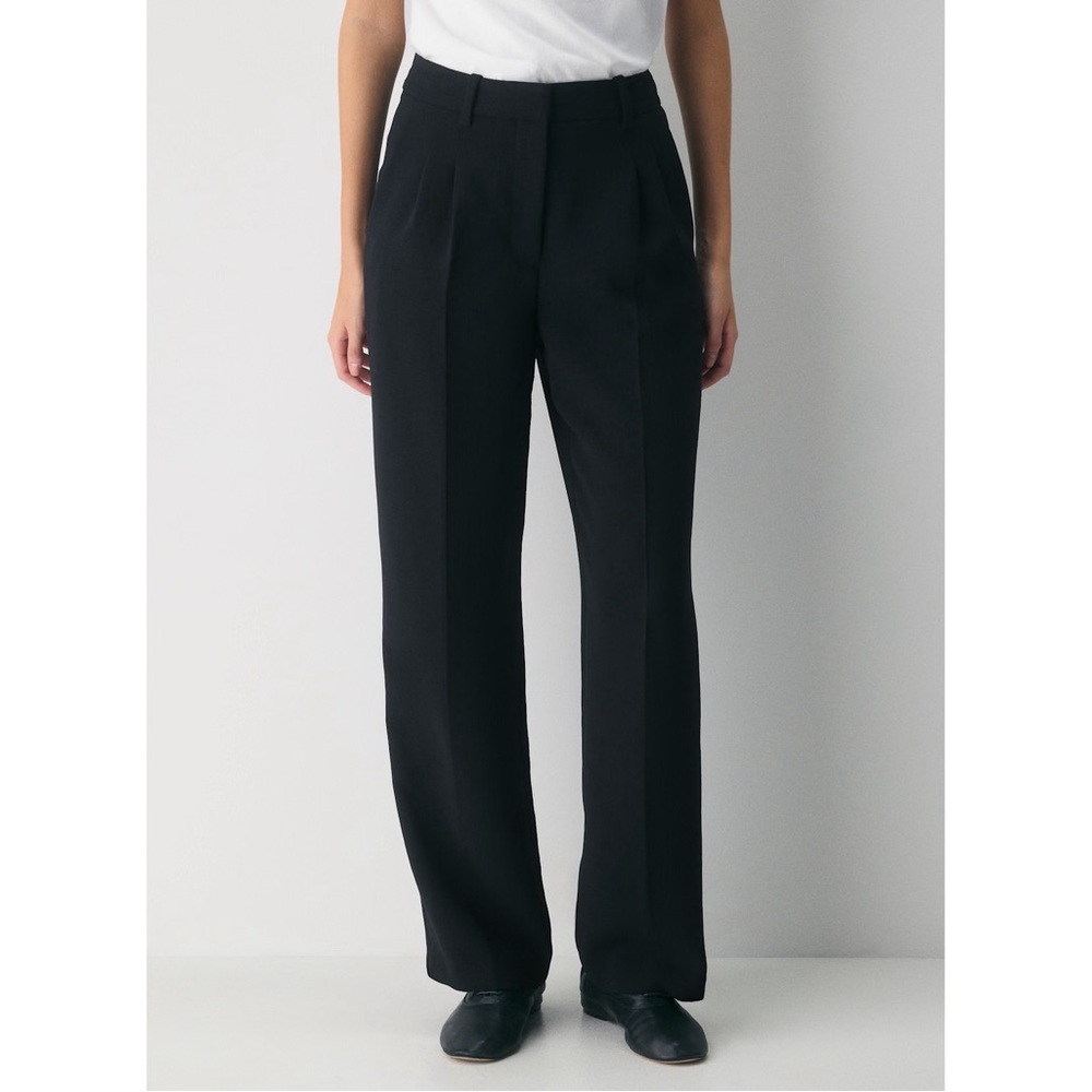 Aritzia Wilfred The Effortless Pant Crepette High Rise Wide-Leg Trouser in Black